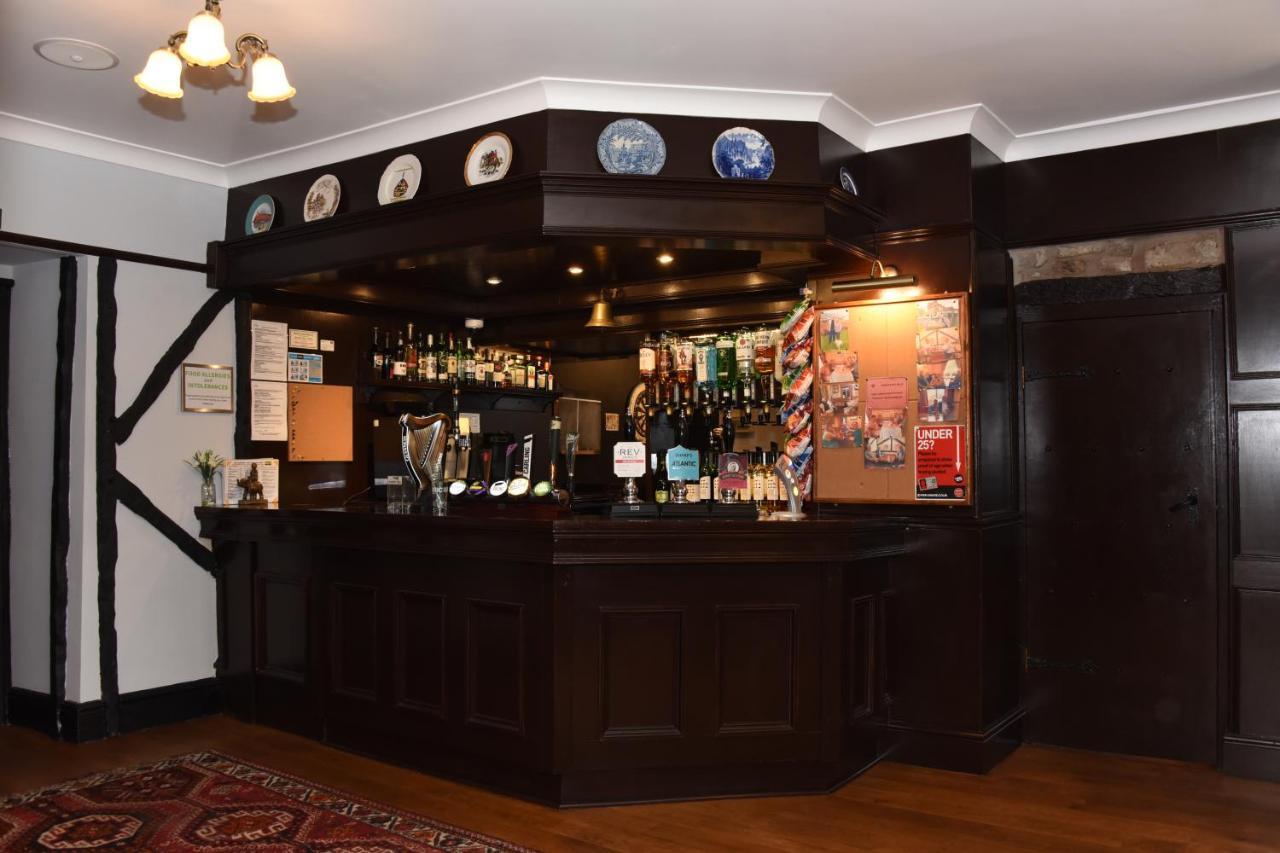The Llanelwedd Arms Hotel Builth Wells Kültér fotó