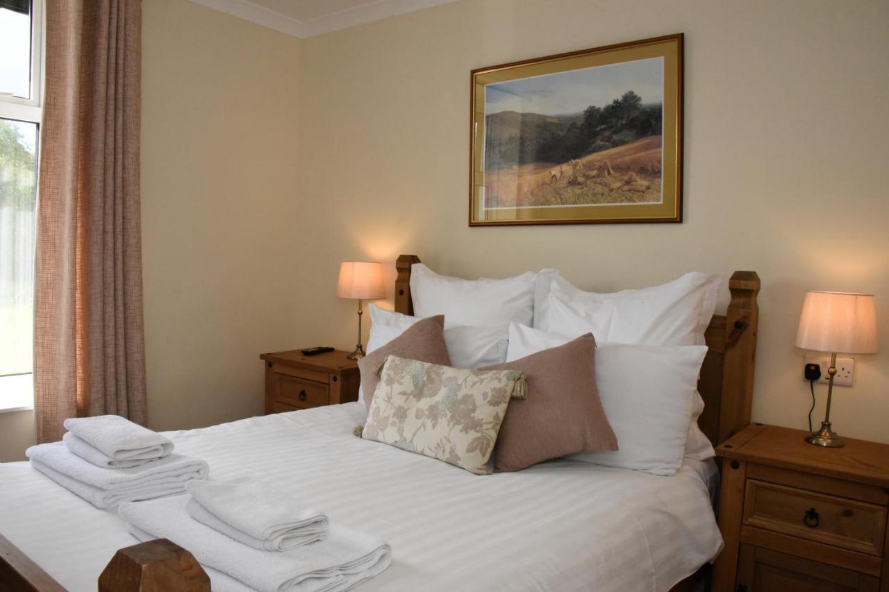 The Llanelwedd Arms Hotel Builth Wells Kültér fotó