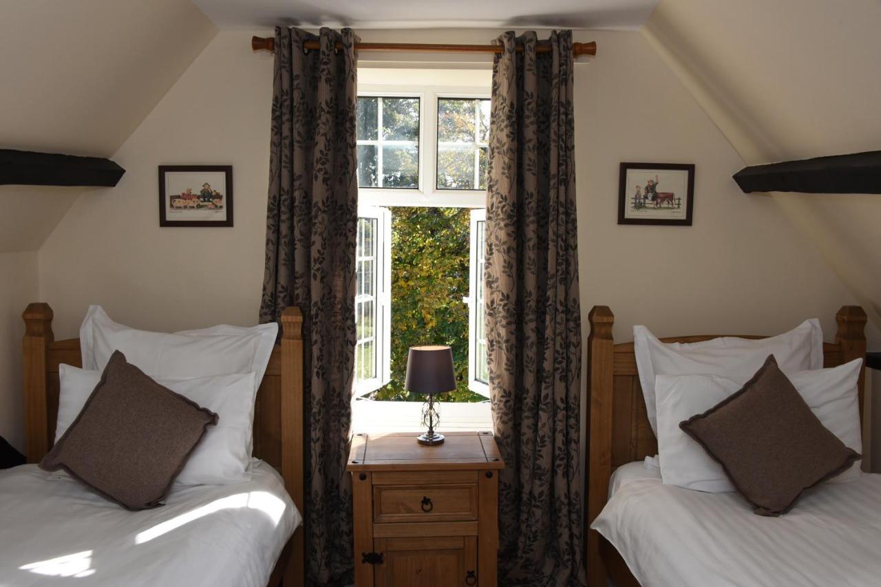 The Llanelwedd Arms Hotel Builth Wells Kültér fotó
