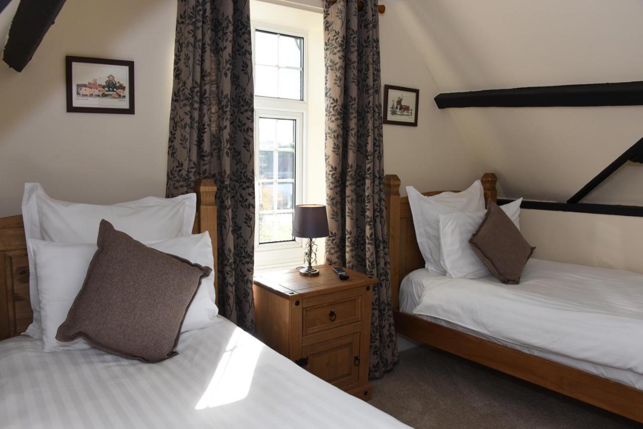 The Llanelwedd Arms Hotel Builth Wells Kültér fotó
