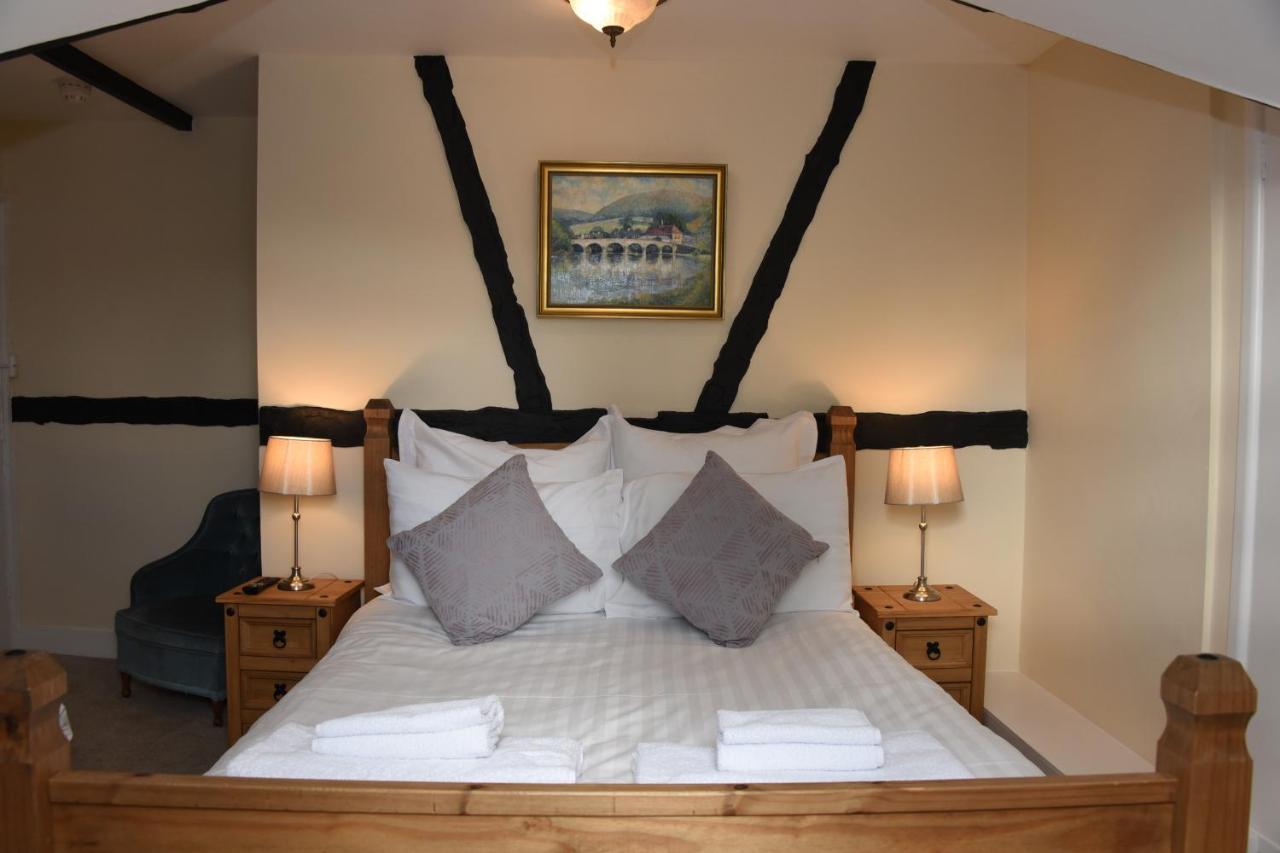 The Llanelwedd Arms Hotel Builth Wells Kültér fotó