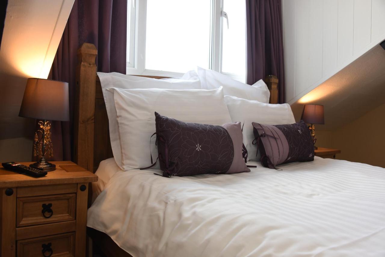 The Llanelwedd Arms Hotel Builth Wells Kültér fotó